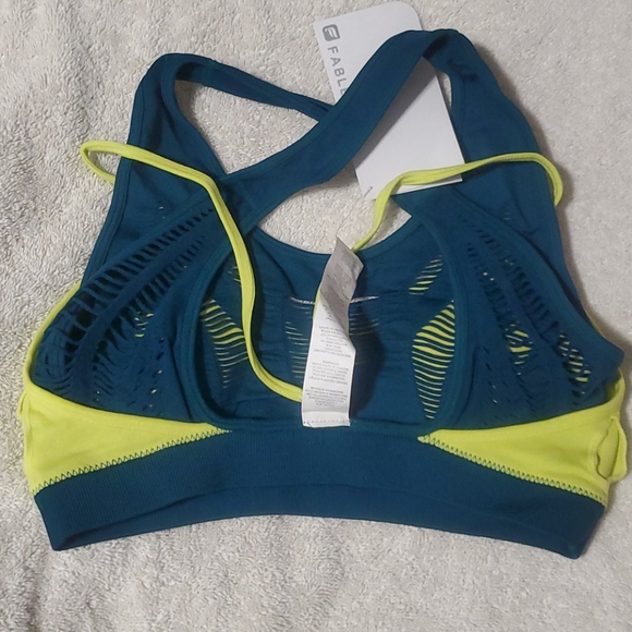 NWT Fabletics Sports Bra - Picture 4 of 5